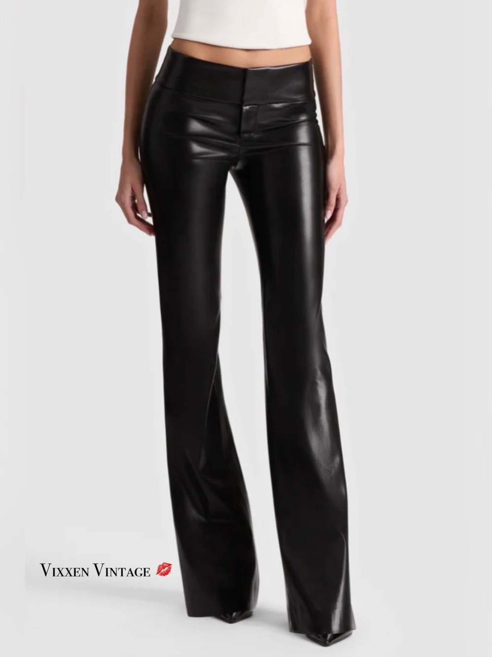 LAUNDRY BY SHELLI SEGAL 1999 OSTRICH EMBOSSED SEAMED LAMBSKIN PANTS IN BLACK